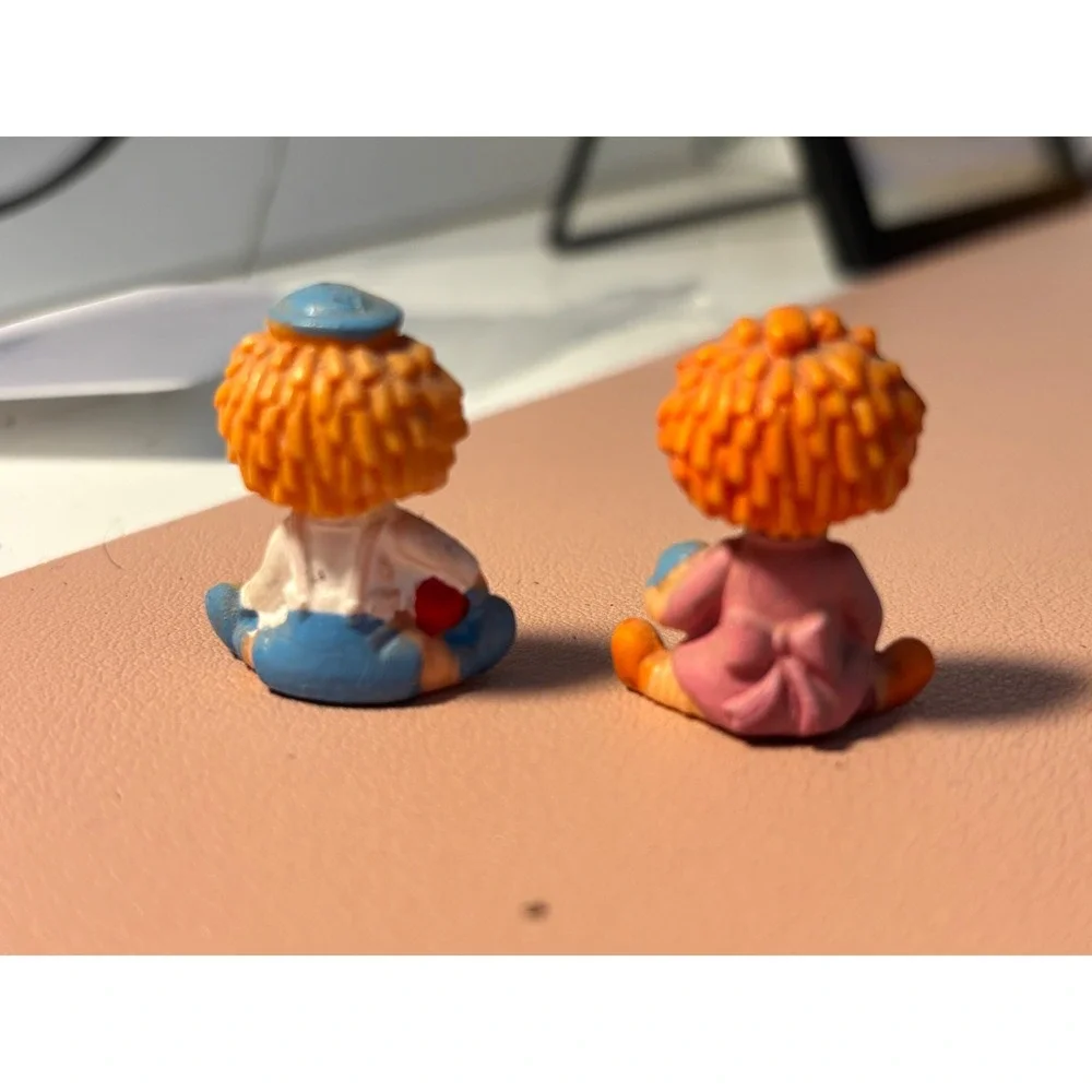 Vintage Raggedy Ann and Andy Miniature PVC Figures Sitting Tiny Toy Lot 1 Inch